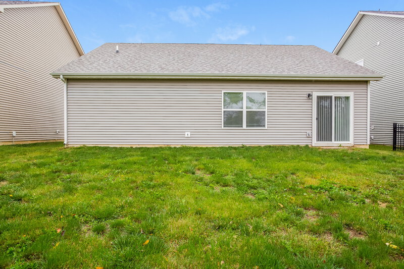 1,835/Mo, 573 Farnham Dr Westfield, IN 46074 Rear View