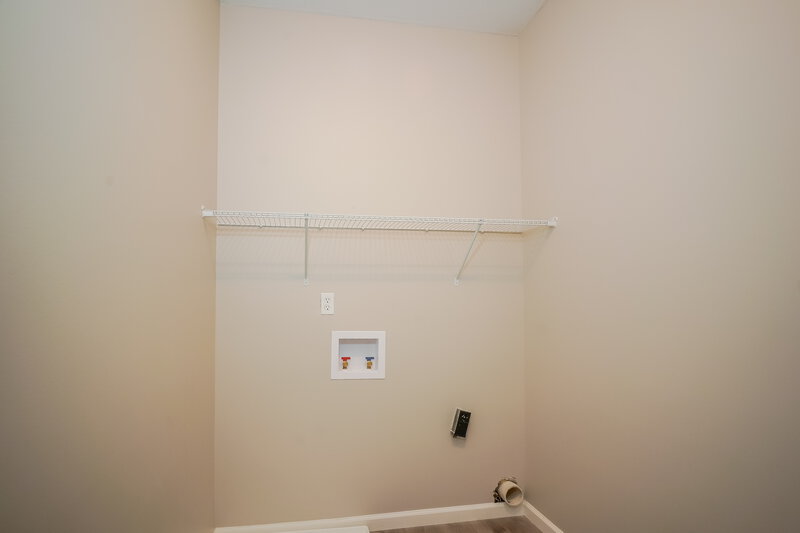 1,815/Mo, 7916 Santolina Dr Indianapolis, IN 46237 Laundry Room View