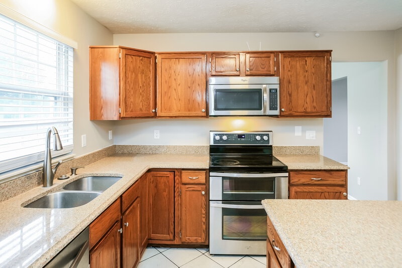 2,265/Mo, 6141 Macbeth Ct Indianapolis, IN 46254 Kitchen View
