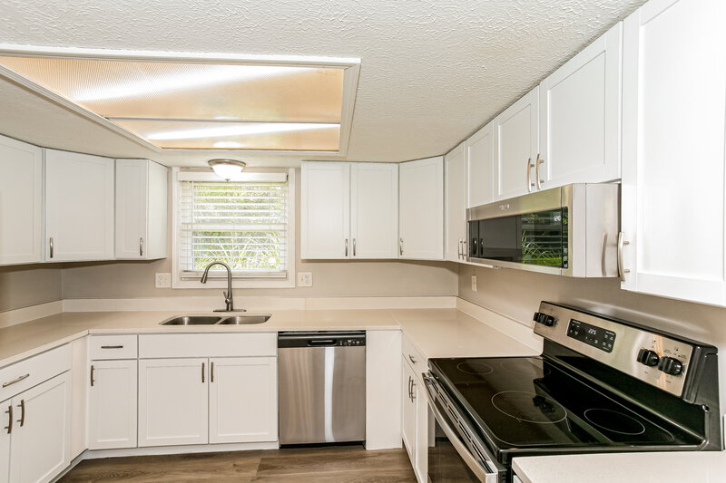 2,145/Mo, 7809 Hampton Pl Fishers, IN 46038 Kitchen View