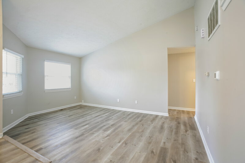 2,230/Mo, 7809 Hampton Pl Fishers, IN 46038 Living Room View 2