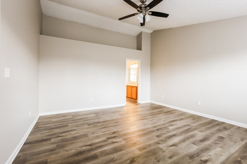 2,290/Mo, 8513 Vanguard Ln Indianapolis, IN 46239 Main Bedroom View