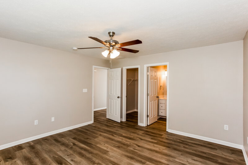 2,450/Mo, 9 S Morris Blvd Bargersville, IN 46106 Main Bedroom View 2