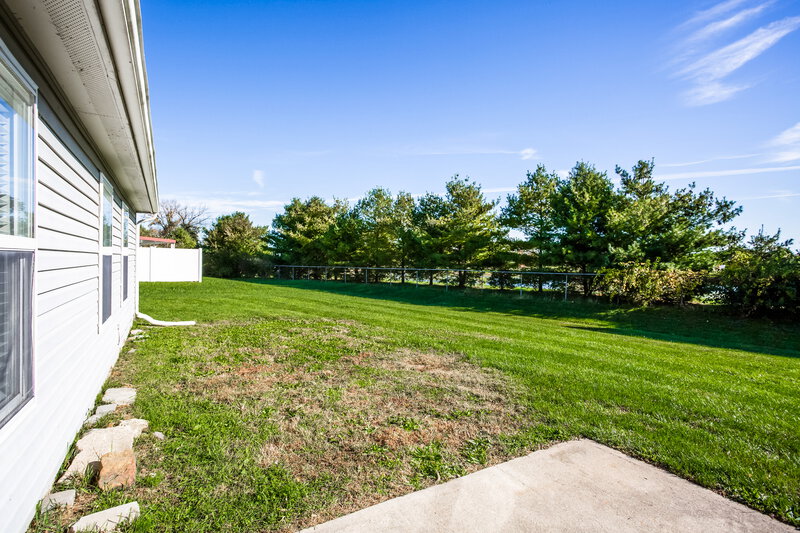 2,450/Mo, 9 S Morris Blvd Bargersville, IN 46106 Exterior View