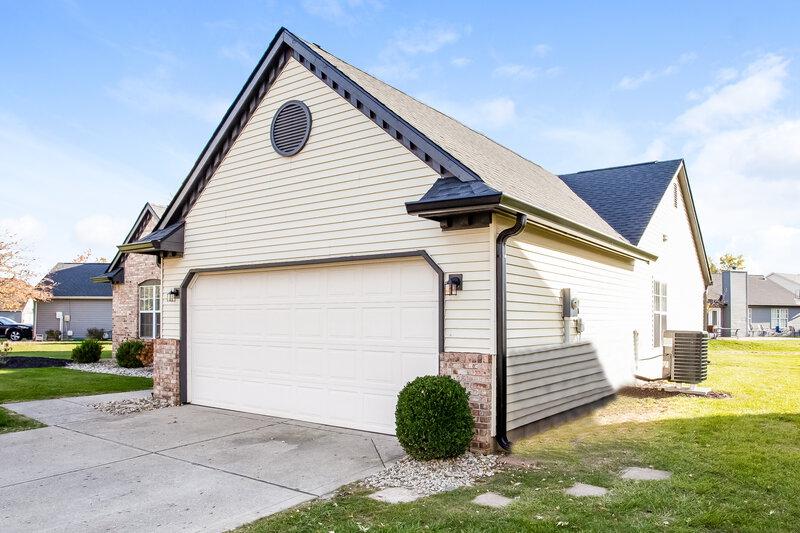 2,470/Mo, 11139 Baywood Ln Indianapolis, IN 46236 Front View