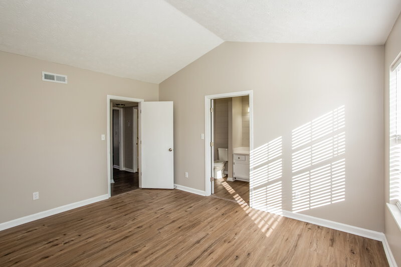 2,470/Mo, 11139 Baywood Ln Indianapolis, IN 46236 Main Bedroom View