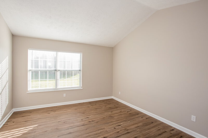 2,470/Mo, 11139 Baywood Ln Indianapolis, IN 46236 Main Bedroom View 2