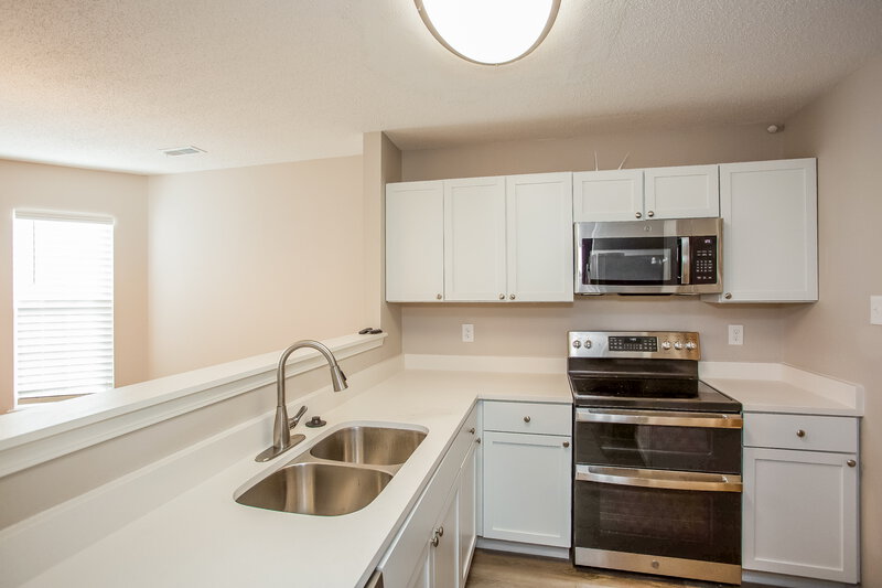 2,780/Mo, 6762 Kinnerton Dr Indianapolis, IN 46254 Kitchen View