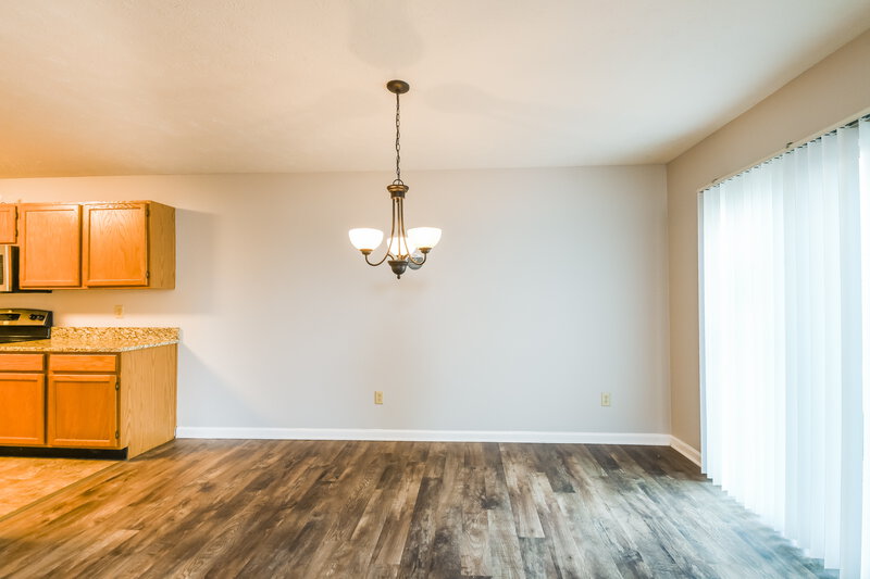 0/Mo, 9875 Worthington Blvd Fishers, IN 46038 Misc View 6