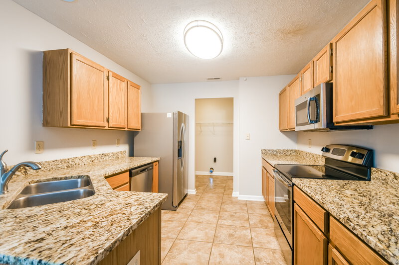 0/Mo, 9875 Worthington Blvd Fishers, IN 46038 Misc View 7