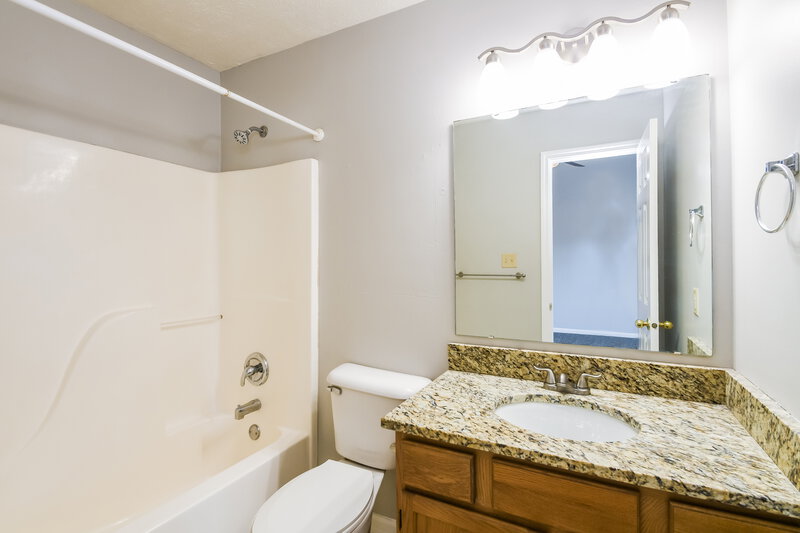 0/Mo, 9875 Worthington Blvd Fishers, IN 46038 Misc View 13