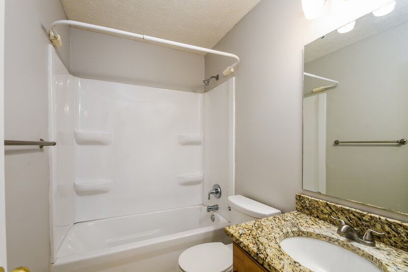 0/Mo, 9875 Worthington Blvd Fishers, IN 46038 Misc View 15