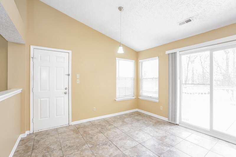 2,390/Mo, 8439 Manship Dr Fishers, IN 46038 Dining Room View 2