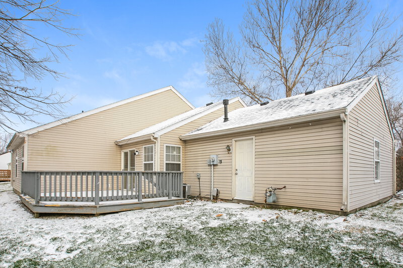 2,390/Mo, 8439 Manship Dr Fishers, IN 46038 Rear View