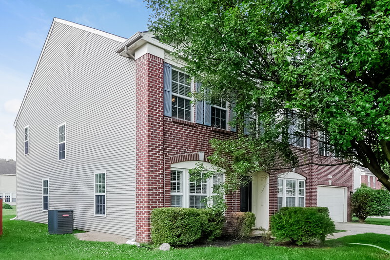 2,560/Mo, 10377 Alice Ct Fishers, IN 46038 Front View