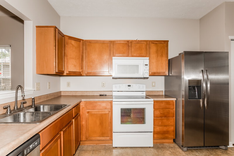 1,660/Mo, 10926 Spirit Dr Ingalls, IN 46048 Kitchen View
