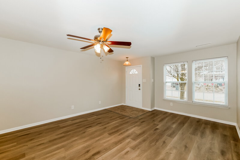 1,535/Mo, 10941 Spirit Dr Ingalls, IN 46048 Living Room View 3