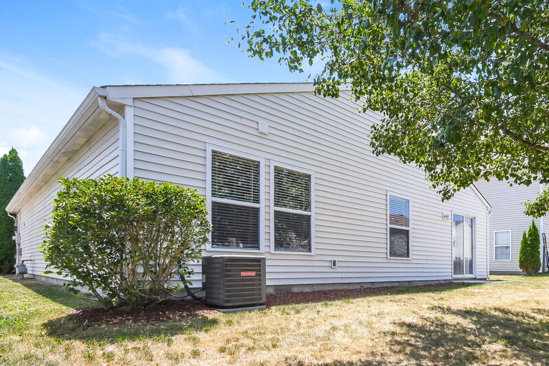 1,615/Mo, 7622 Mansfield Way Ingalls, IN 46048 Rear View