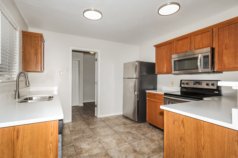 1,845/Mo, 10936 Mansfield Way Ingalls, IN 46048 Kitchen View