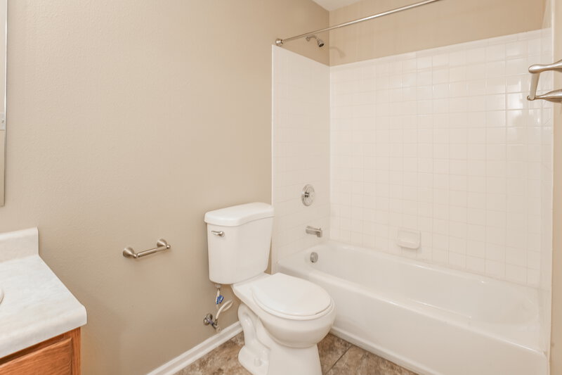 1,885/Mo, 10936 Mansfield Way Ingalls, IN 46048 Bathroom View