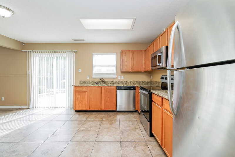 1,900/Mo, 5681 N Jefferson Dr McCordsville, IN 46055 Kitchen View 3