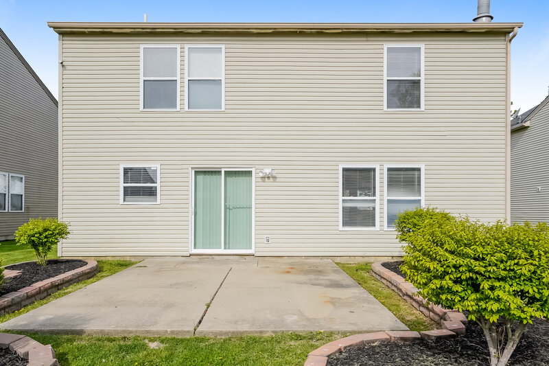 1,900/Mo, 5681 N Jefferson Dr McCordsville, IN 46055 Rear View