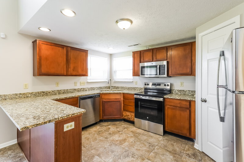 3,670/Mo, 7051 N Laredo Dr McCordsville, IN 46055 Kitchen View