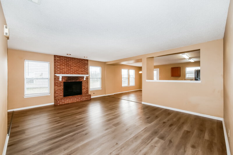 1,615/Mo, 5768 N Peppereel Way McCordsville, IN 46055 Living Room View 2