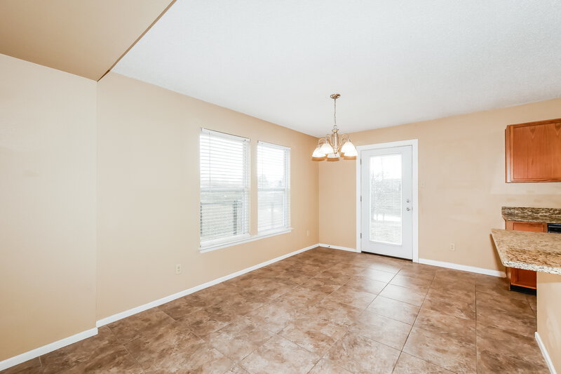 1,615/Mo, 5768 N Peppereel Way McCordsville, IN 46055 Dining Room View 2