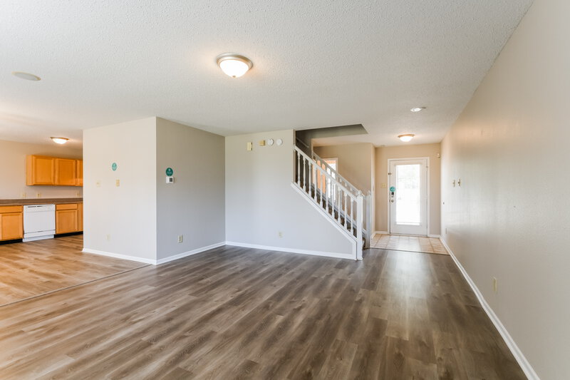 1,975/Mo, 9322 W Dockside Circle Pendleton, IN 46064 Living Room View 2