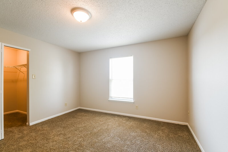1,975/Mo, 9322 W Dockside Circle Pendleton, IN 46064 Bedroom View