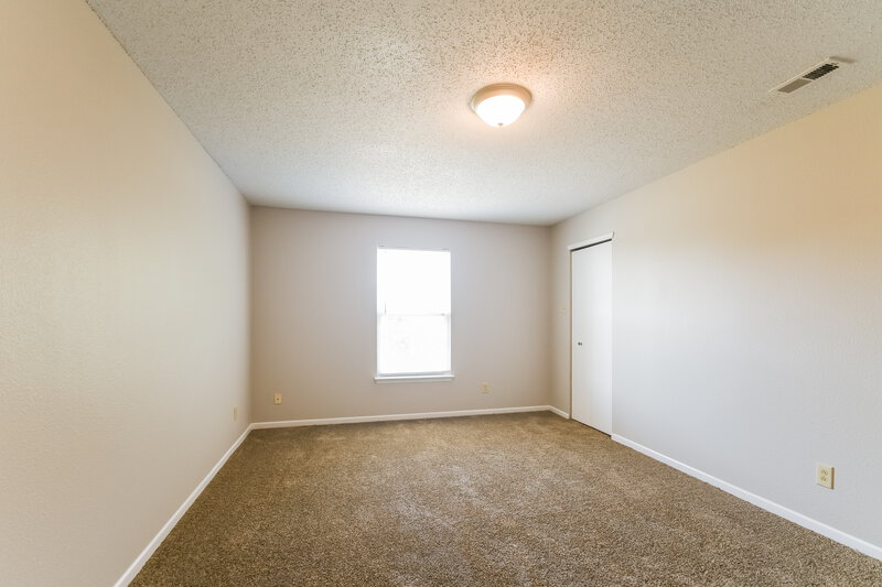 1,975/Mo, 9322 W Dockside Circle Pendleton, IN 46064 Bedroom View 2