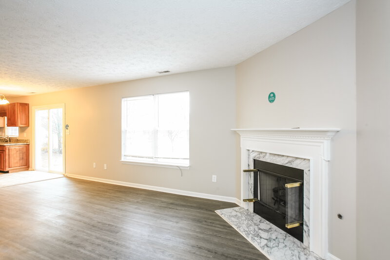 1,960/Mo, 6736 Berkshire Dr Zionsville, IN 46077 Living Room View