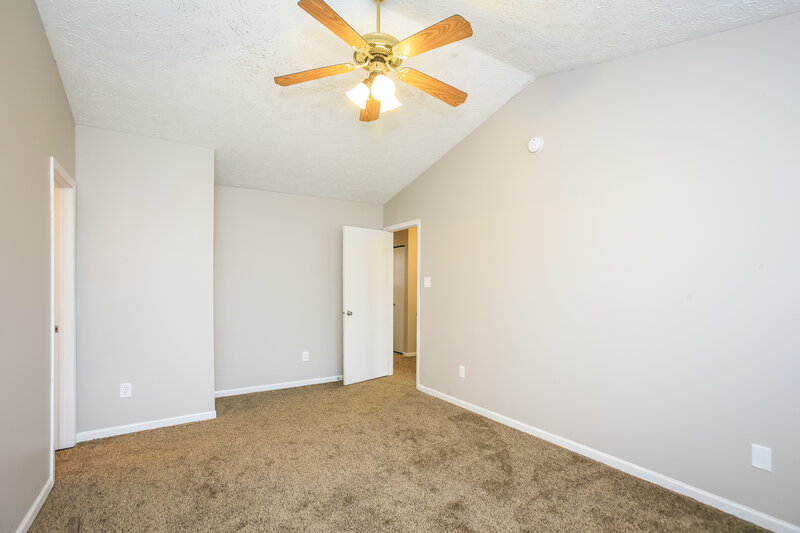 1,960/Mo, 6736 Berkshire Dr Zionsville, IN 46077 Main Bedroom View