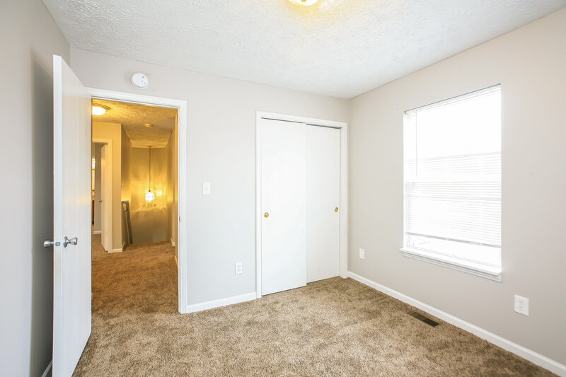 1,960/Mo, 6736 Berkshire Dr Zionsville, IN 46077 Bedroom View 3