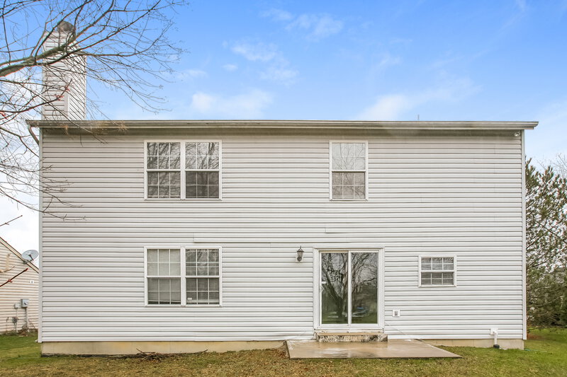 1,960/Mo, 6736 Berkshire Dr Zionsville, IN 46077 Rear View 2