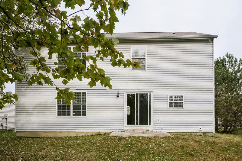 1,960/Mo, 6736 Berkshire Dr Zionsville, IN 46077 Rear View 4