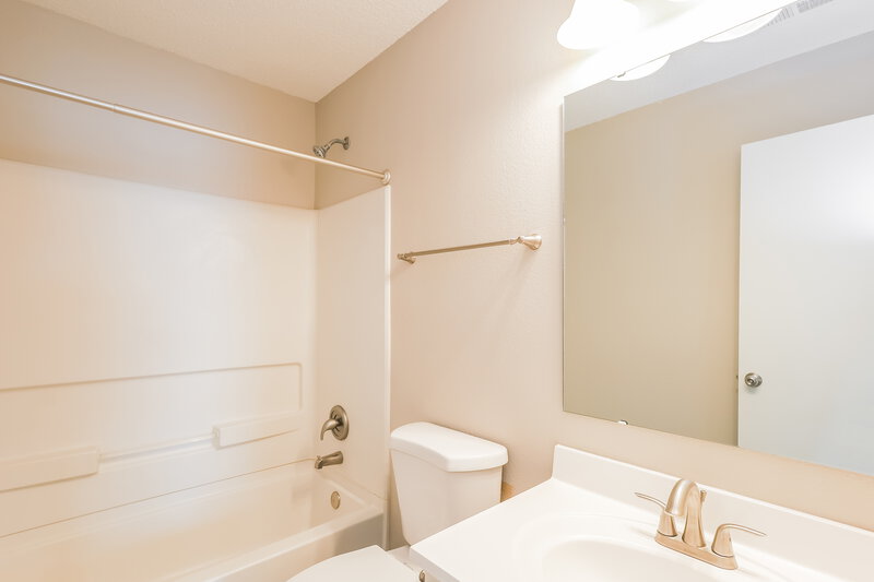 1,705/Mo, 8747 Hosta Way Camby, IN 46113 Bathroom View