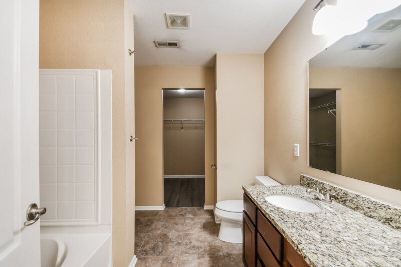 1,600/Mo, 8360 Burket Way Camby, IN 46113 Main Bathroom View