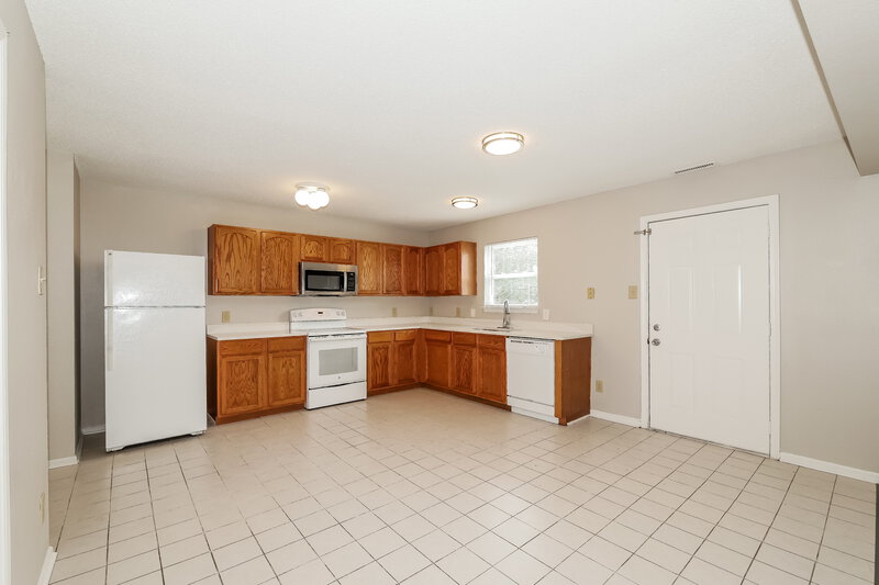 2,580/Mo, 8446 Abbey Dell Dr Camby, IN 46113 Dining Room View