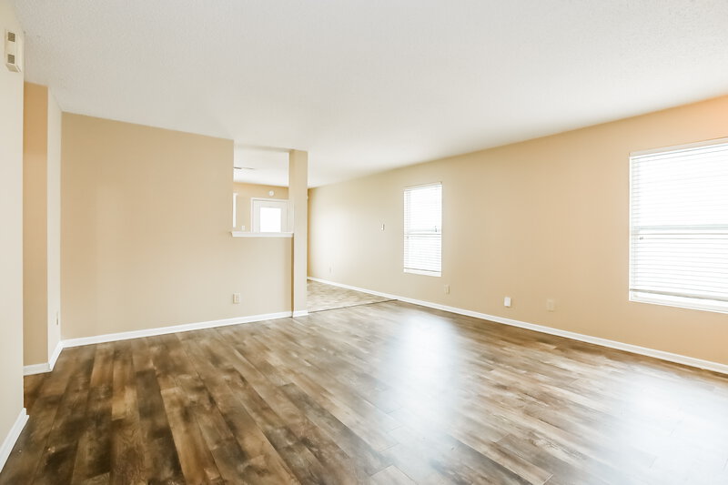 1,685/Mo, 8607 Bluff Point Dr Camby, IN 46113 Living Room View 2