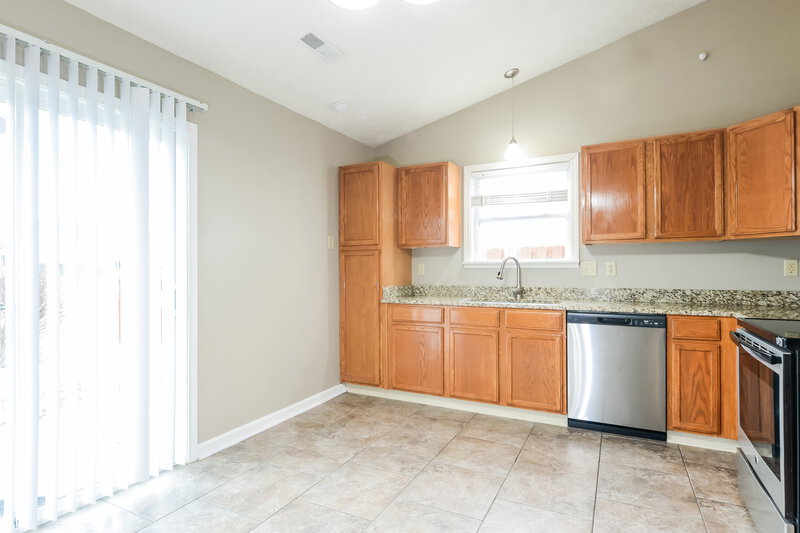 2,650/Mo, 748 Hollowood Ln Avon, IN 46123 Kitchen View