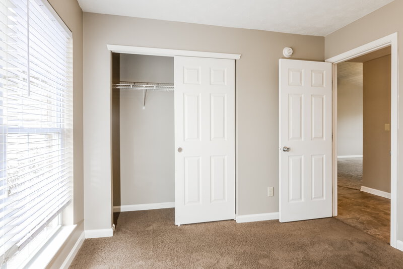 2,650/Mo, 748 Hollowood Ln Avon, IN 46123 Bedroom View 2