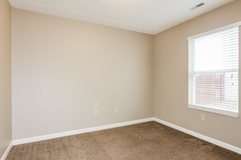 2,650/Mo, 748 Hollowood Ln Avon, IN 46123 Bedroom View 3