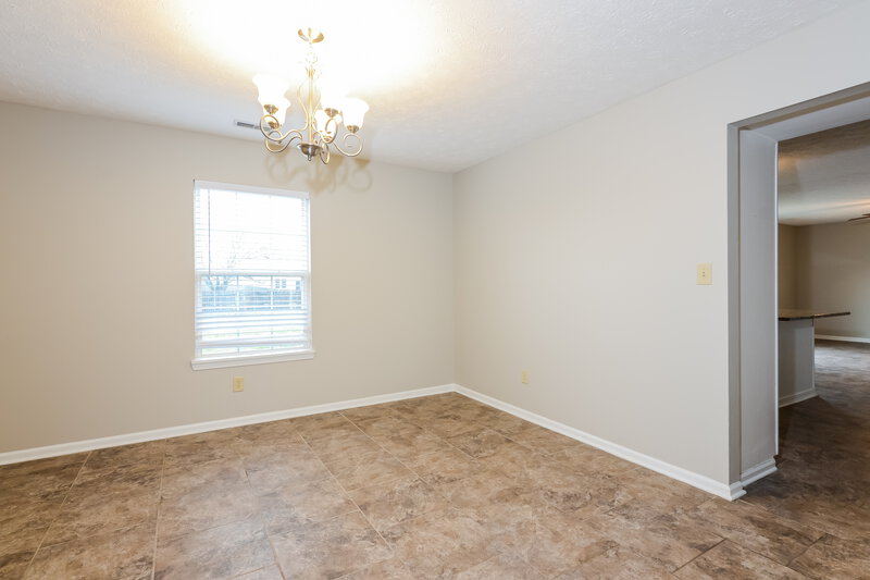 2,030/Mo, 8570 Eagles Nest Dr Avon, IN 46123 Living Room View 3