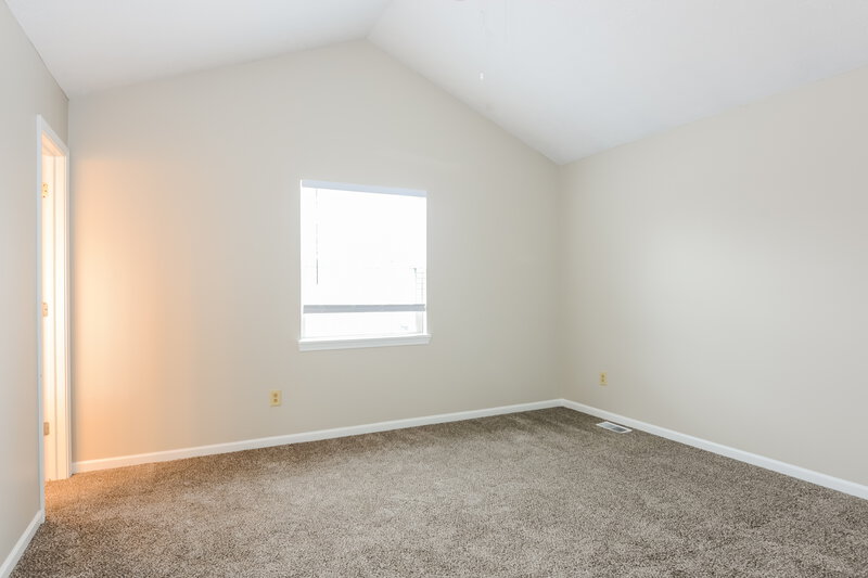 2,030/Mo, 8570 Eagles Nest Dr Avon, IN 46123 Main Bedroom View