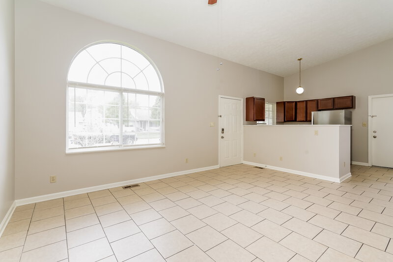 1,790/Mo, 1435 Michigan Rd Franklin, IN 46131 Living Room View