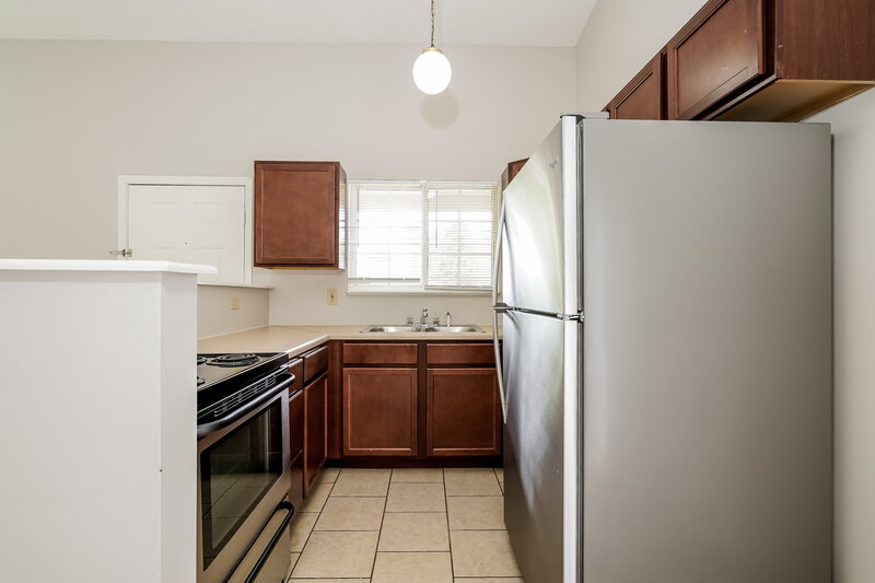 1,790/Mo, 1435 Michigan Rd Franklin, IN 46131 Kitchen View