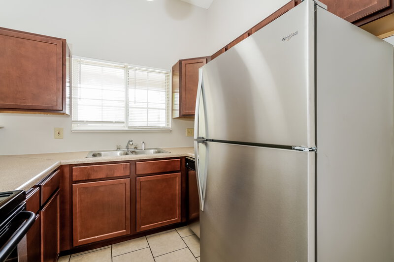 1,790/Mo, 1435 Michigan Rd Franklin, IN 46131 Kitchen View 3