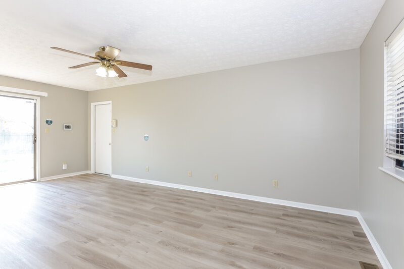 1,735/Mo, 1481 Rebecca Ln Franklin, IN 46131 Living Room View
